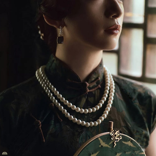 Διπλό γυναικείο κολιέ με πέρλες