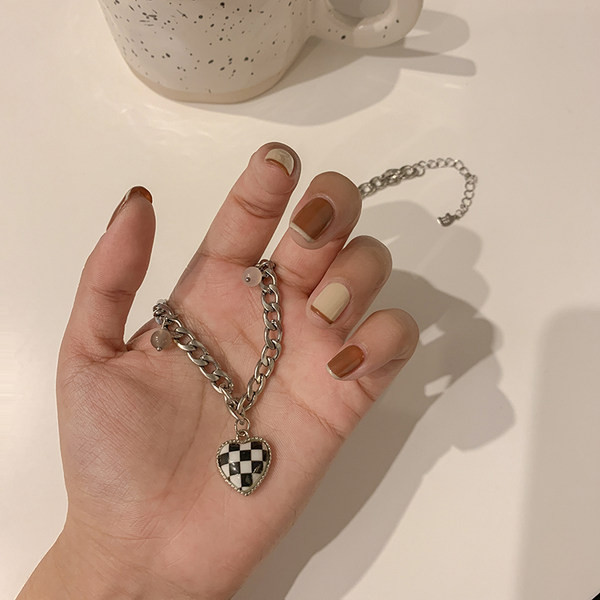 Καθημερινό κολιέ με μενταγιόν καρδιά