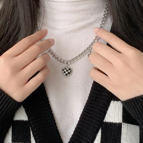 Καθημερινό κολιέ με μενταγιόν καρδιά