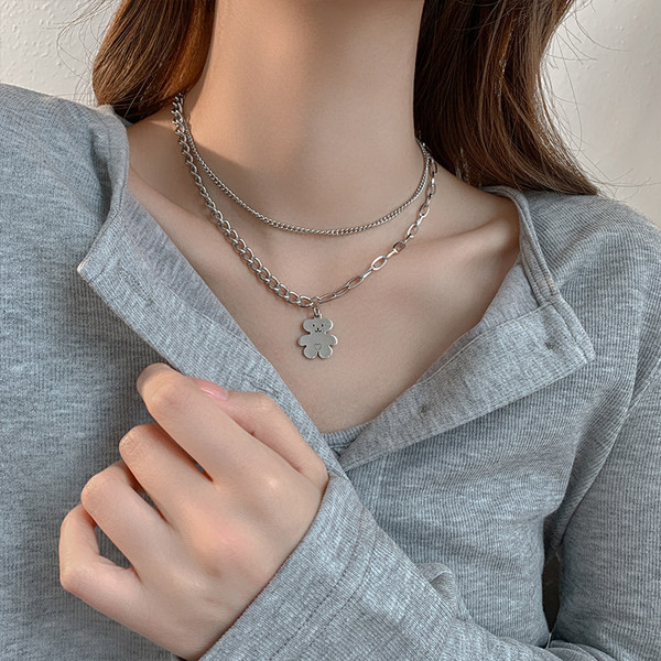 Kaisukaru kaunistusega naiste kaelakee