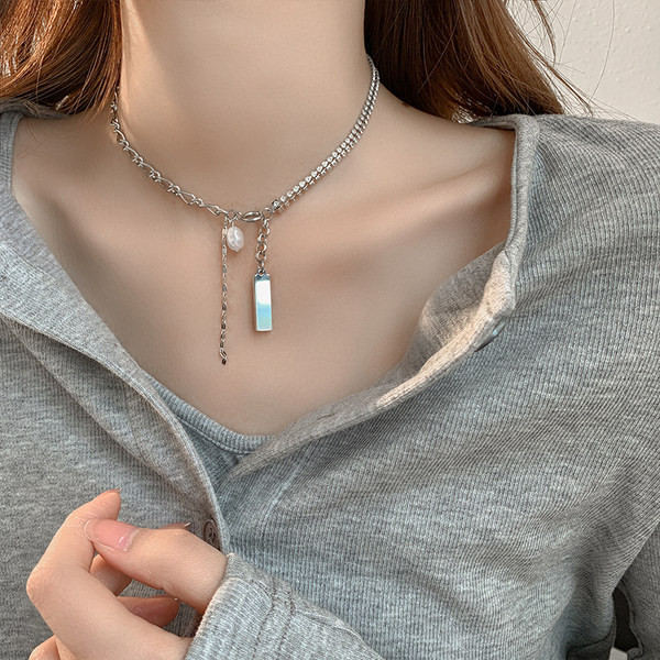 Καθημερινό γυναικείο κολιέ με μενταγιόν 