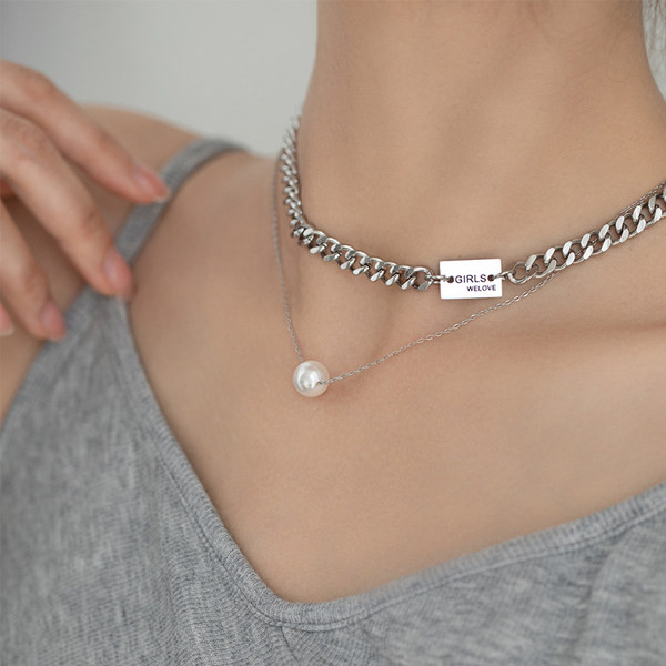 Διπλό  κολιέ με πέρλες και με επιγραφή