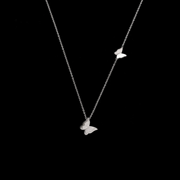 Γυναικείο κολιέ με πεταλούδες σε ασημί χρώμα