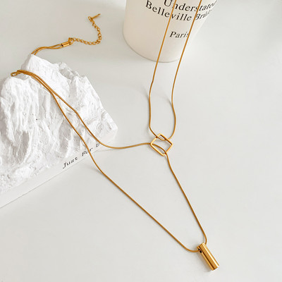 Γυναικείο κολιέ σε χρυσό χρώμα και μενταγιόν