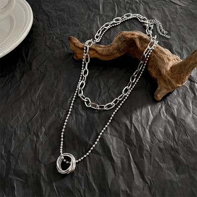 Γυναικείο κολιέ  σε ασημί χρώμα