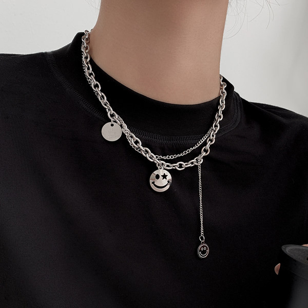 Kaherealine ripatsidega kett