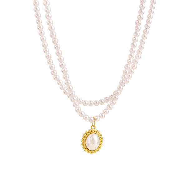 Naiste ripatsiga pärlikee