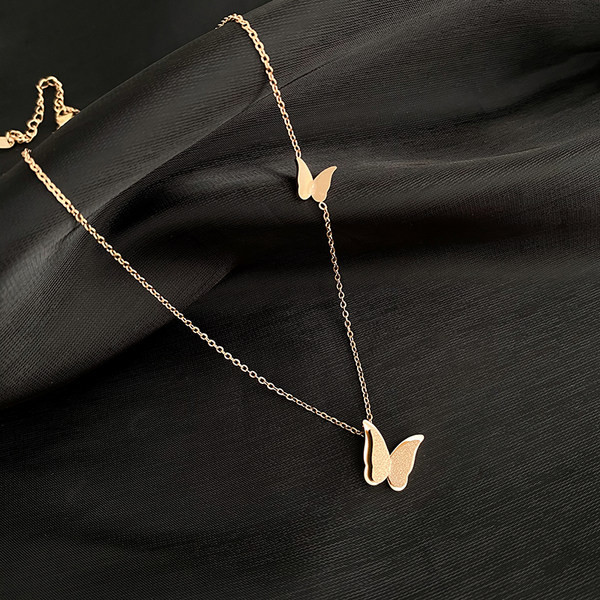 Γυναικείο casual κολιέ με μενταγιόν - χρυσό χρώμα