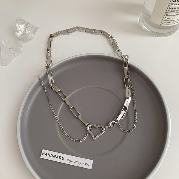 Hõbedase tooniga kaherealine naiste kaelakee