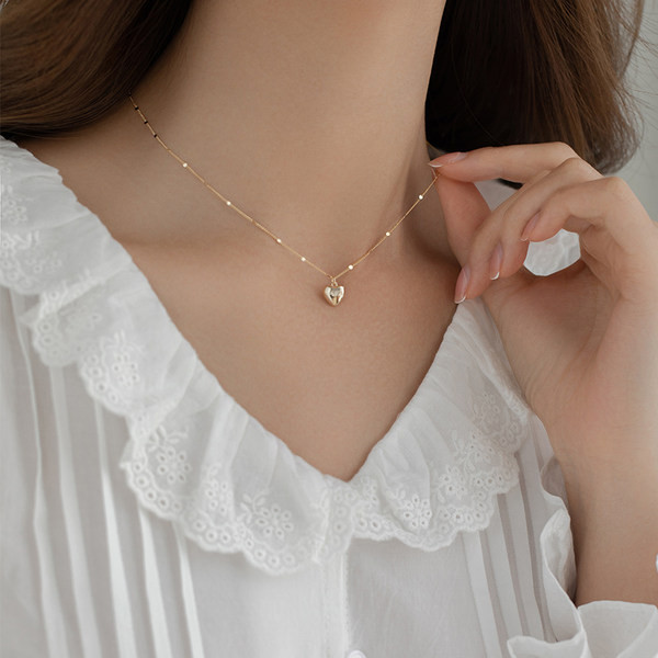 Γυναικείο ασημένιο κολιέ με μενταγιόν καρδιά