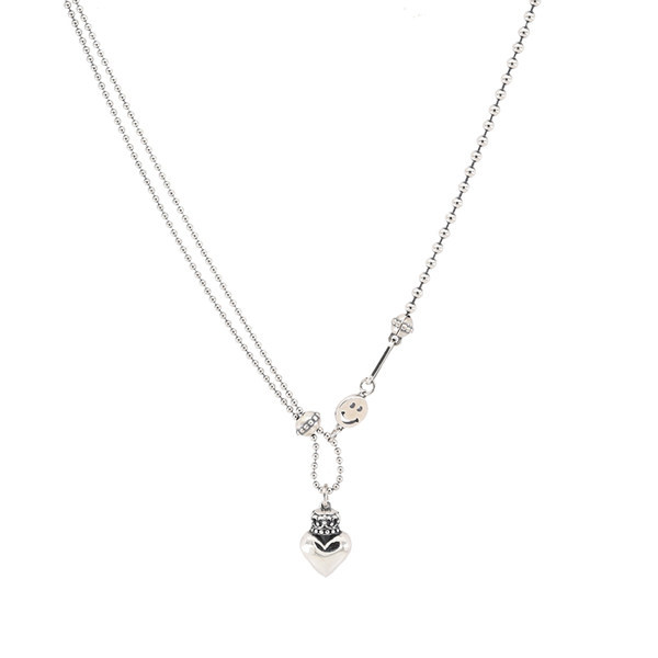 Ženska srebrna ogrlica sa privjescima