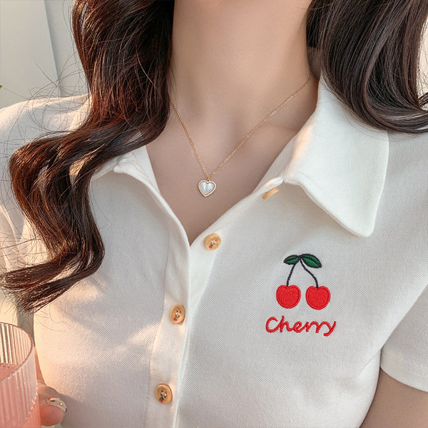 Moodne naiste kett südameripatsiga - kuldset värvi