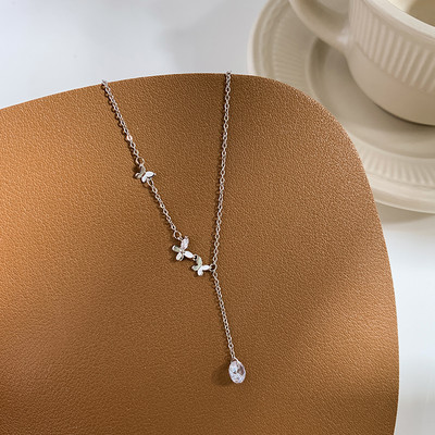 Μοντέρνο κολιέ με μενταγιόν