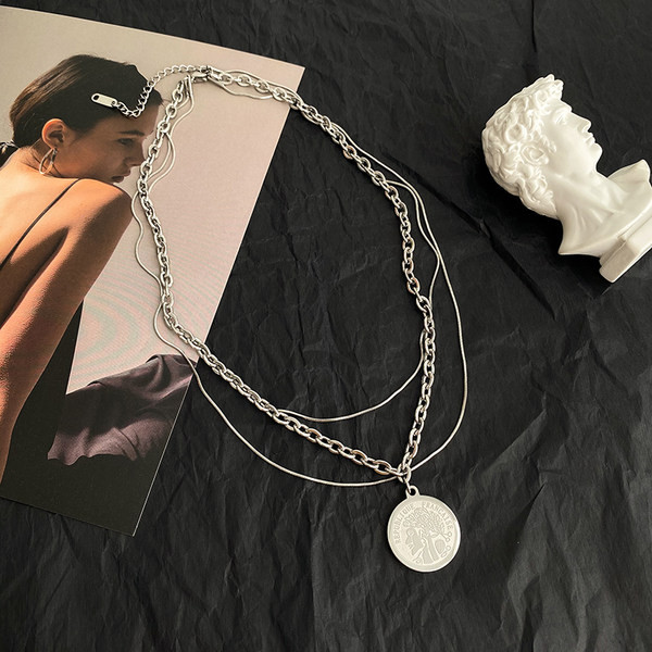 Γυναικείο ασημένιο κολιέ