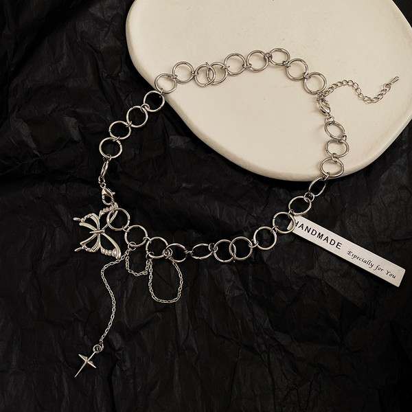 Νέο μοντέλο γυναικείο κολιέ με μενταγιόν