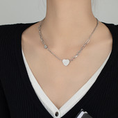 Νέο μοντέλο κολιέ με διακόσμηση καρδιάς για γυναίκες