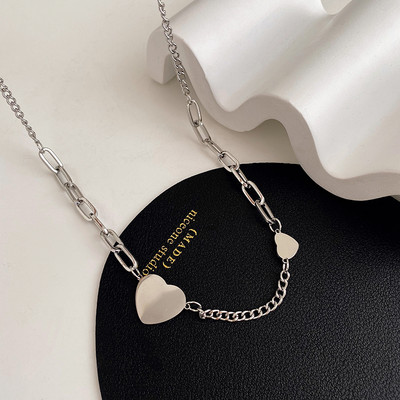 Νέο μοντέλο κολιέ με διακόσμηση καρδιάς για γυναίκες