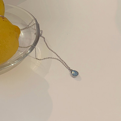 Γυναικείο κολιέ με μενταγιόν - δύο μοντέλα