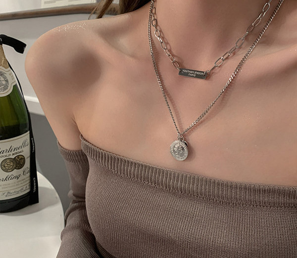 Uus mudel kaherealine ripatsiga naiste kaelakee