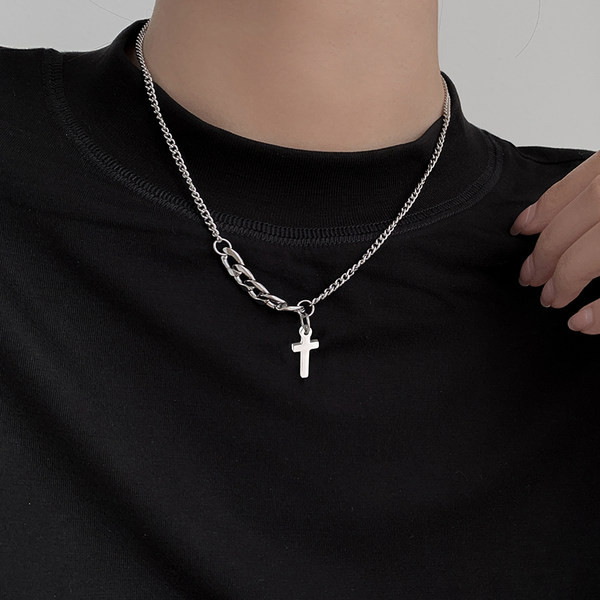 Γυναικείο κολιέ με σταυρό διακόσμηση