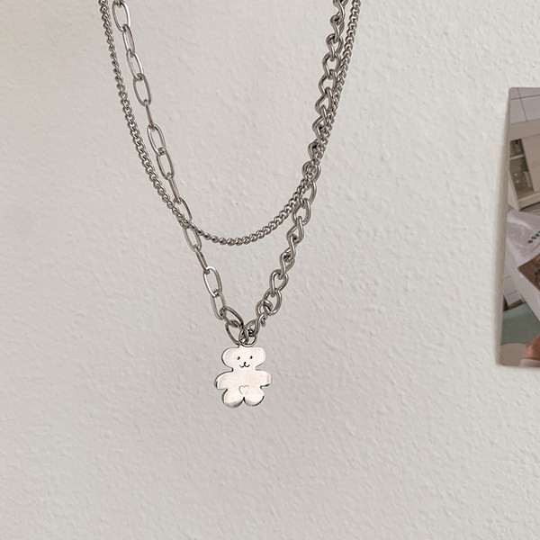 Διπλό γυναικείο κολιέ με μενταγιόν