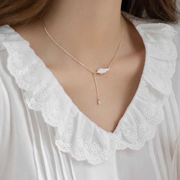 Γυναικείο ντελικάτο κολιέ σε χρυσό χρώμα