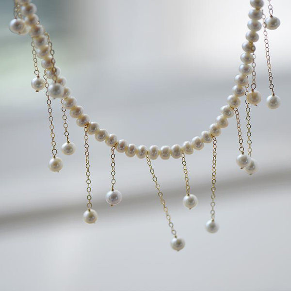 Γυναικείο κομψό κολιέ με πέρλες