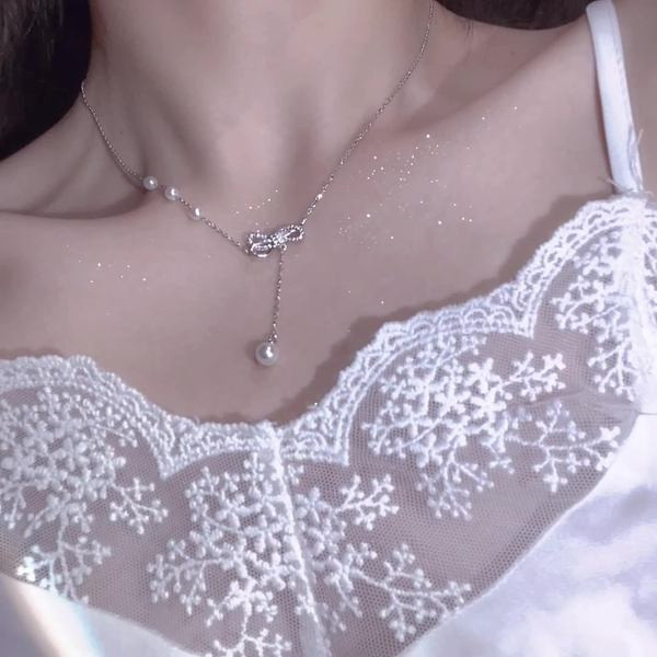 Naiste õhuke kett ripatsi ja pärlitega