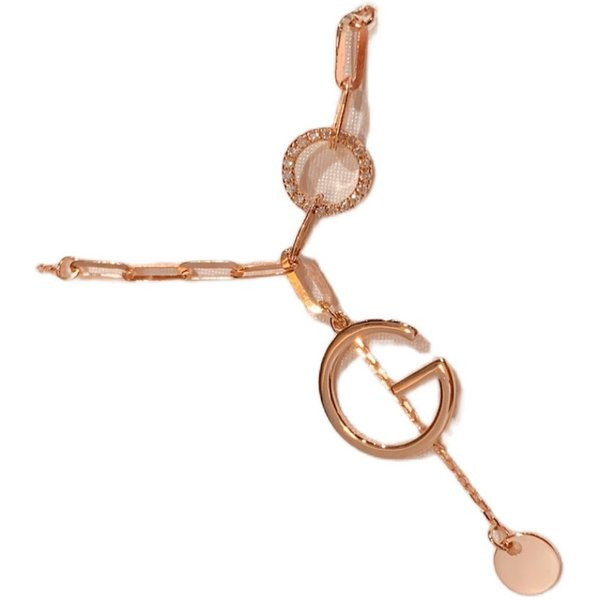 Μοντέρνο γυναικείο λεπτό κολιέ με μενταγιόν