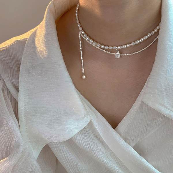 Γυναικείο κολιέ με πέρλες και πέτρες