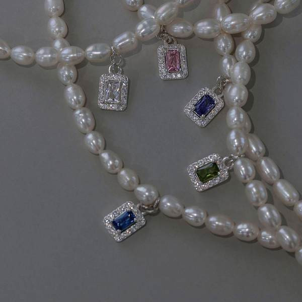 Γυναικείο κολιέ με πέρλες και πέτρες