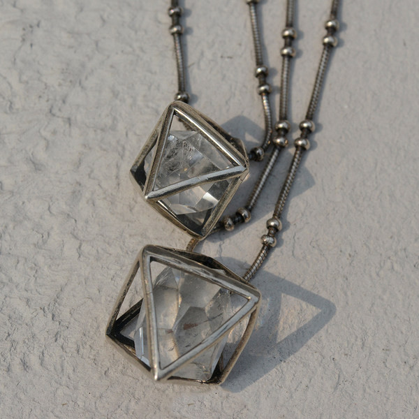 Γυναικείο κολιέ με διακοσμητική πέτρα