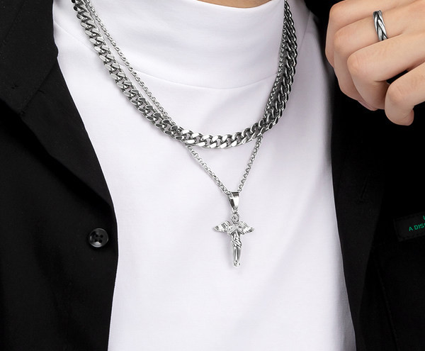 Dvoredno kopčanje s privjeskom