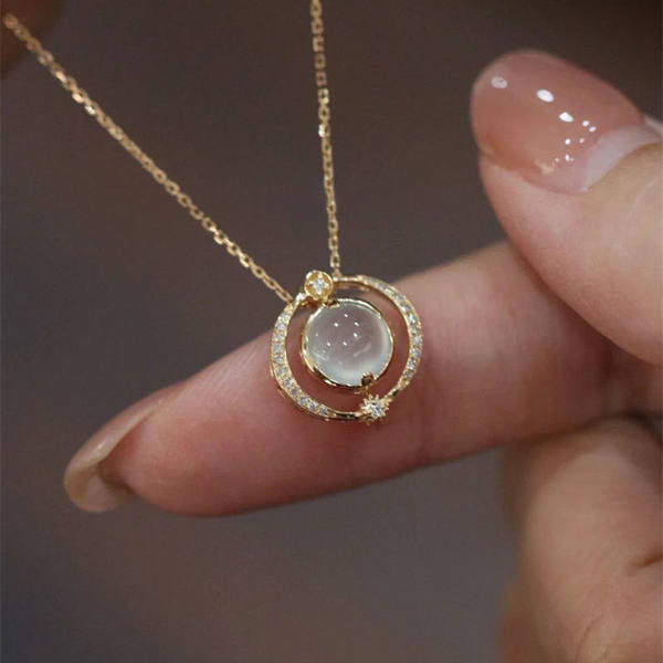 Ženska moderna ogrlica sa kamenčićima