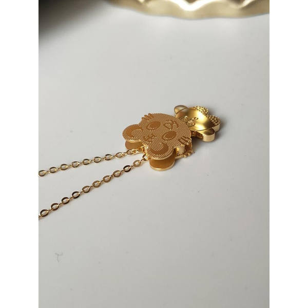 Χρυσό κολιέ με μενταγιόν αρκούδας