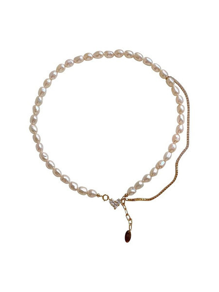 Biserna ogrlica s privjeskom