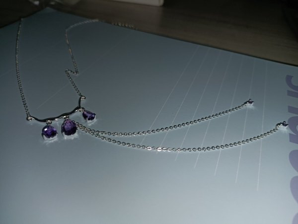 Μοντέρνο γυναικείο κολιέ με πέτρες