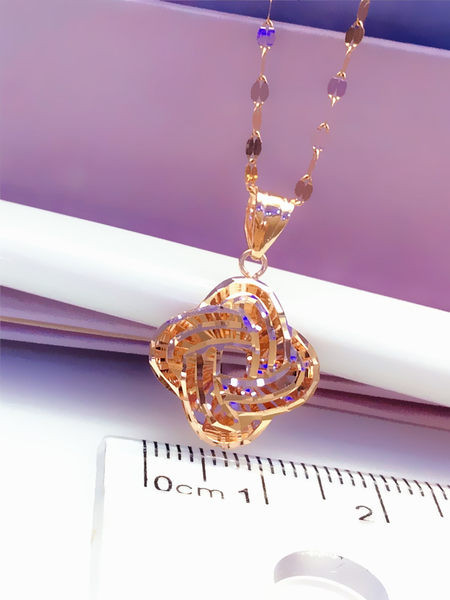 Τοπικό κολιέ με μενταγιόν για γυναίκες