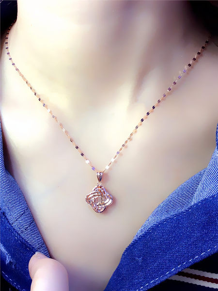 Τοπικό κολιέ με μενταγιόν για γυναίκες