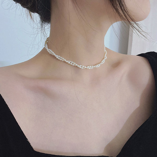 Ženska dnevna ogrlica sa biserima - dva modela