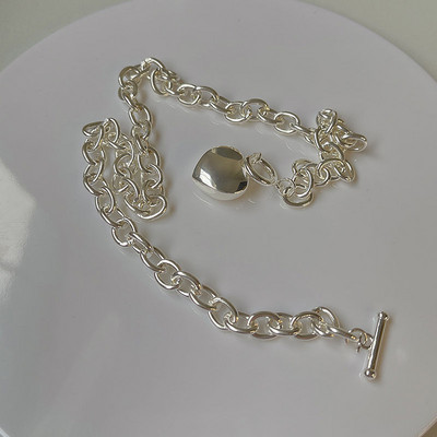 Μοντέρνο γυναικείο κολιέ με καρδιά