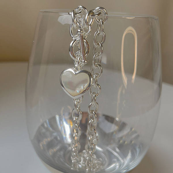 Μοντέρνο γυναικείο κολιέ με καρδιά