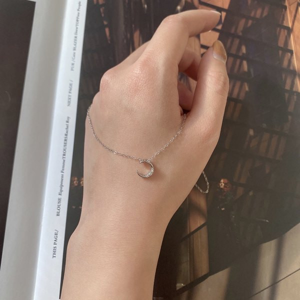 Μοντέρνα γυναικεία αλυσίδα με μενταγιόν - χρυσό και ασημί χρώμα