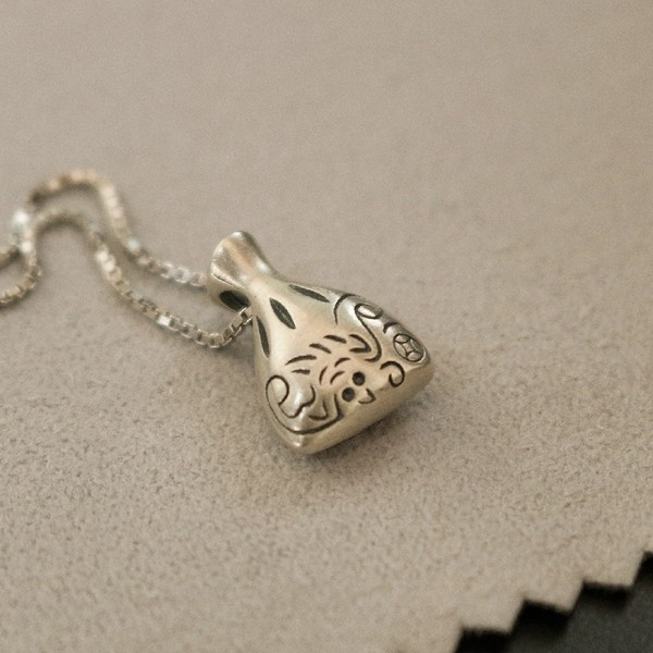 Καθημερινό κολιέ με μενταγιόν