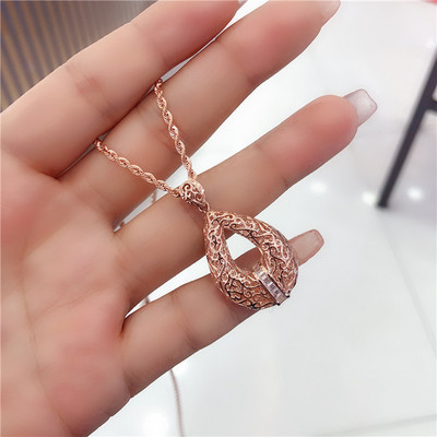 Γυναικείο κολιέ με μενταγιόν - χρυσό χρώμα