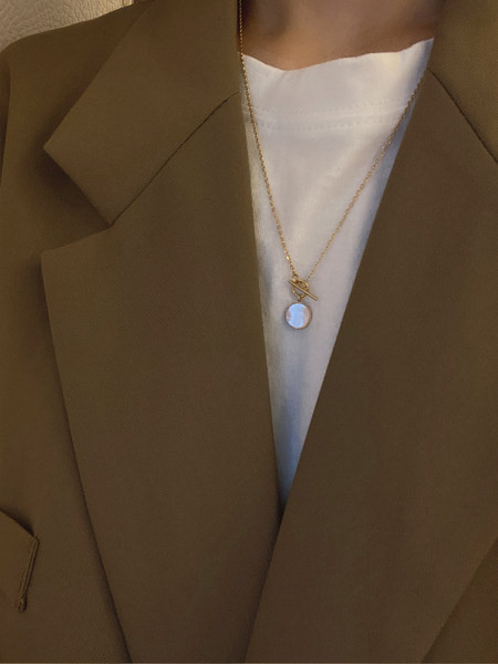 Γυναικείο κολιέ με πέτρινο μενταγιόν