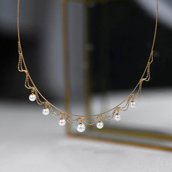 Κομψό κολιέ με πέρλες