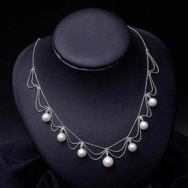 Κομψό κολιέ με πέρλες