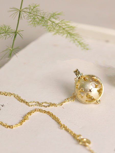 Γυναικείο χρυσό κολιέ με στρογγυλό μενταγιόν