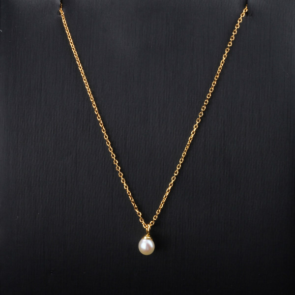 Õrn pärliripatsiga kaelakee